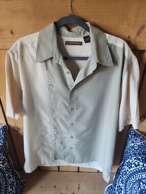 Cubavera Men's Short-Sleeve Embroidered Shirt in Sage and Cream Large